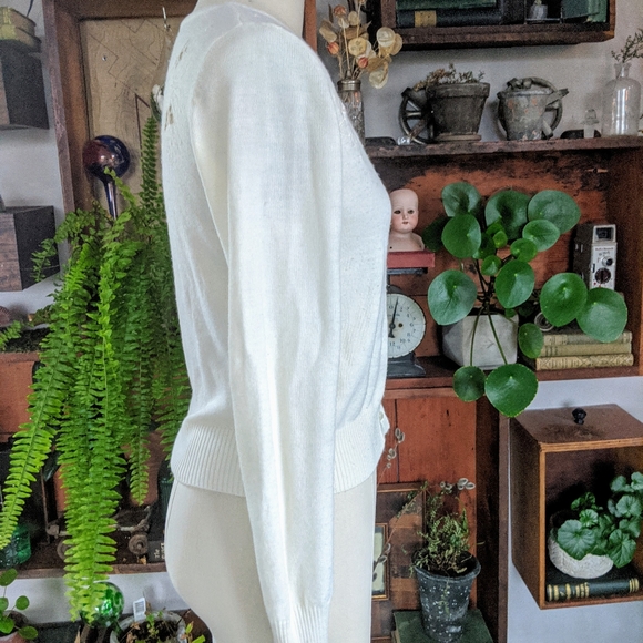 UO embroidered cut out sweater - Picture 6 of 8